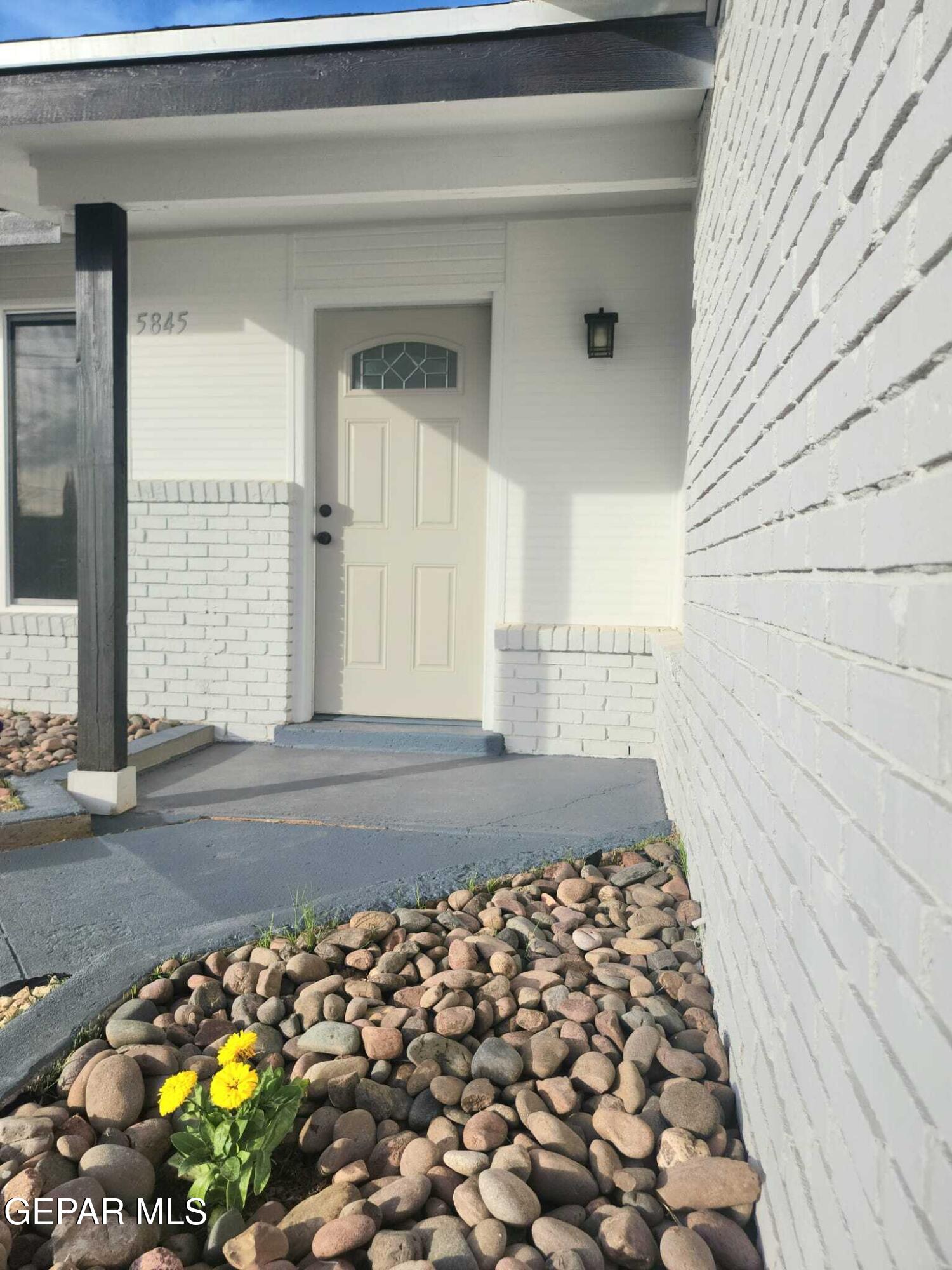 5845 Threadgill Avenue El Paso, TX 79924 - Photo 7 of 50 WhatsApp Image 2026-01-07 at 7.08.08 PM