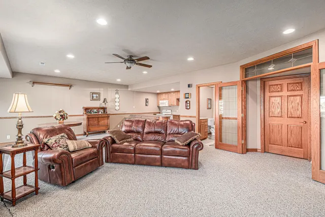 $499,900 | 505 East 2nd Avenue, Beaver Creek, MN 56116