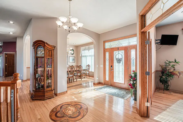 $499,900 | 505 East 2nd Avenue, Beaver Creek, MN 56116