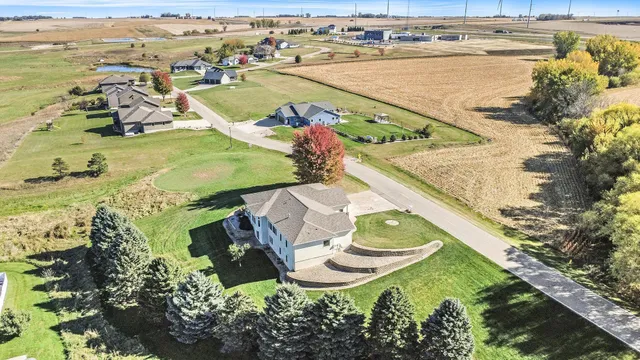 $499,900 | 505 East 2nd Avenue, Beaver Creek, MN 56116