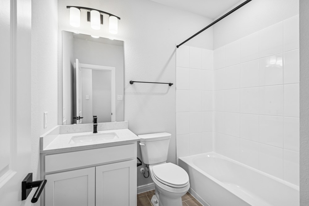 888 Prominence Way Leander, TX 78641 - Photo 11 of 19 Gladesdate - Salt Flat Inspirations - 2nd Bathroom