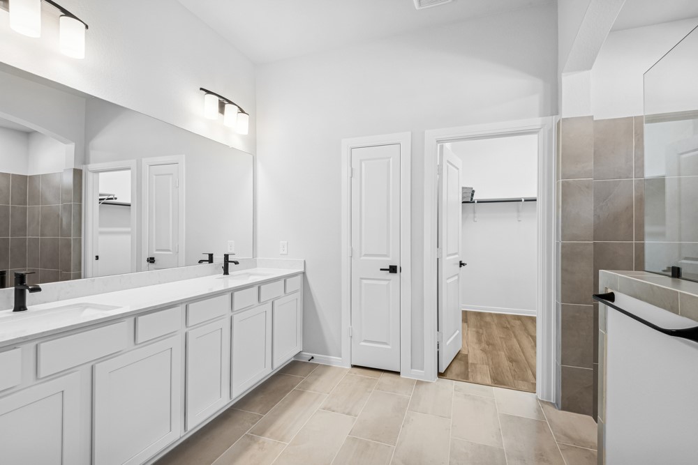 888 Prominence Way Leander, TX 78641 - Photo 9 of 19 Gladesdale - Salt Flats Inspiration - Owner's Bathroom