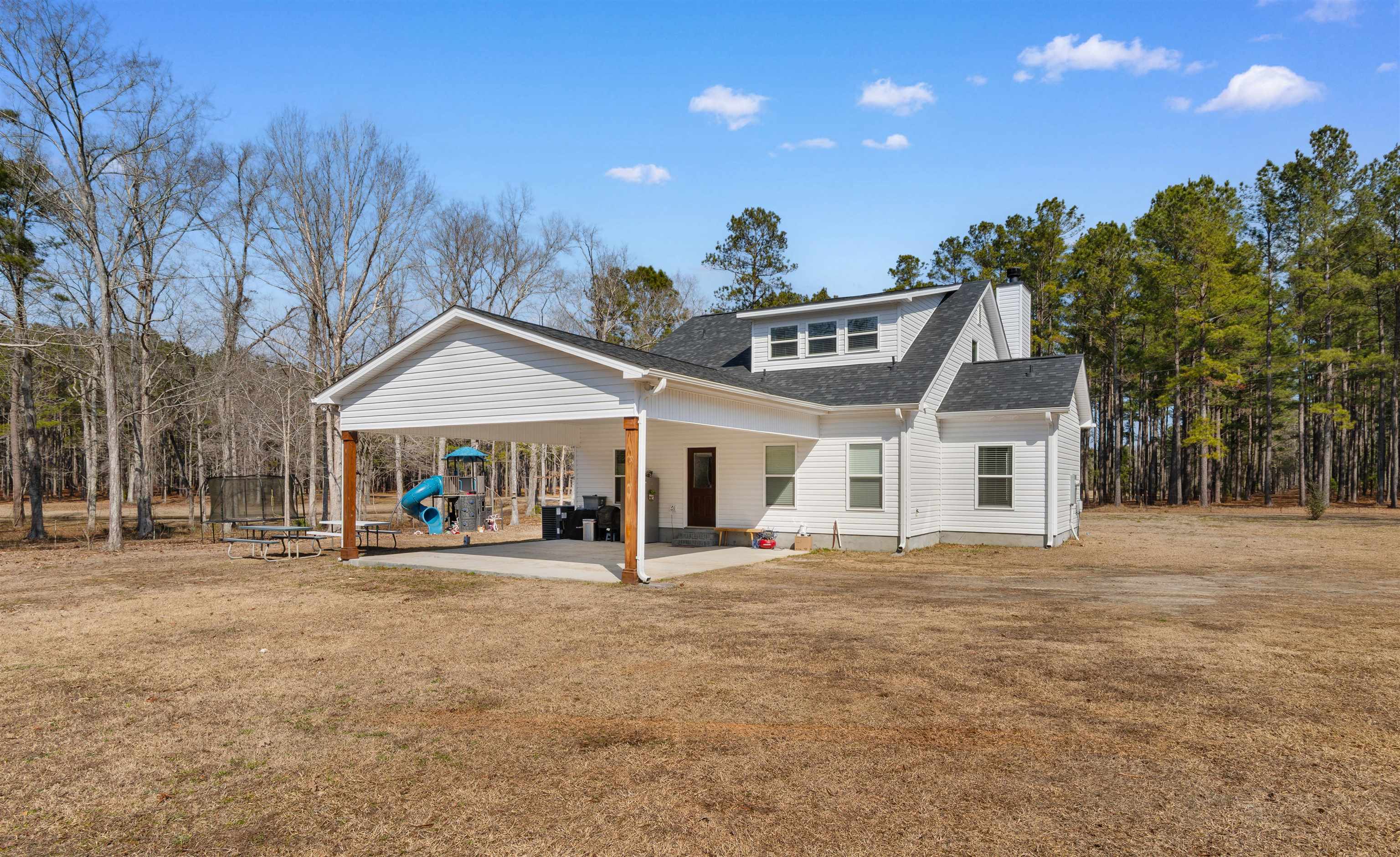 131 Rhodus Avenue Andrews, SC 29510 - Photo 5 of 40