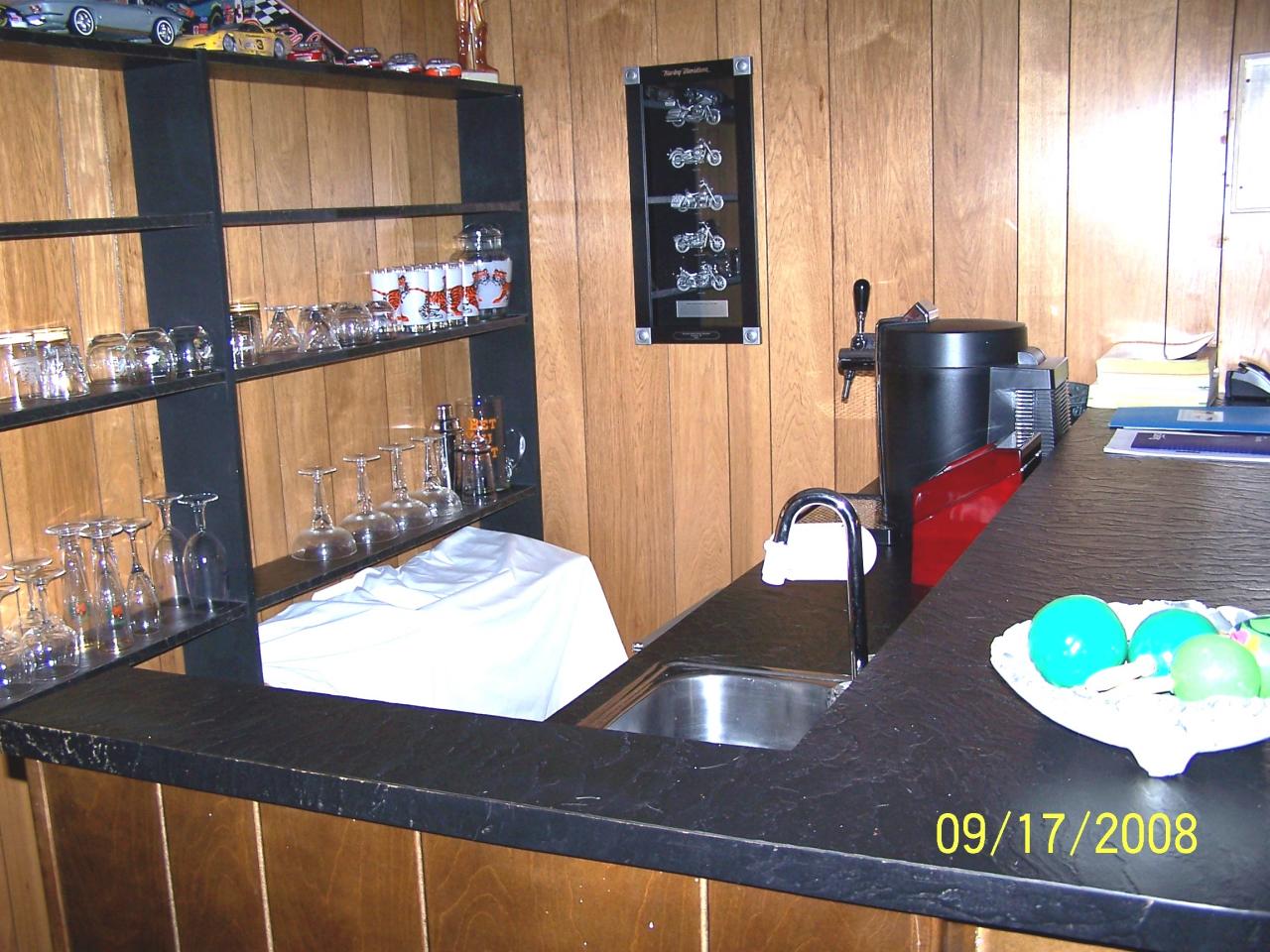 5130 Falcon Ridge Road Roanoke, VA 24018 - Photo 20 of 25 Wet Bar