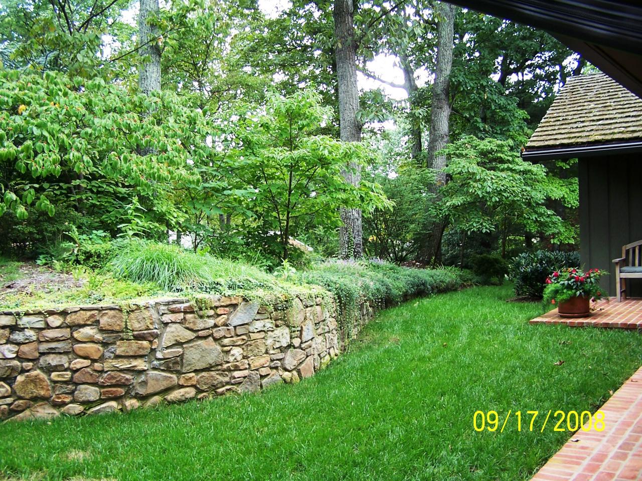 5130 Falcon Ridge Road Roanoke, VA 24018 - Photo 6 of 25 Yard