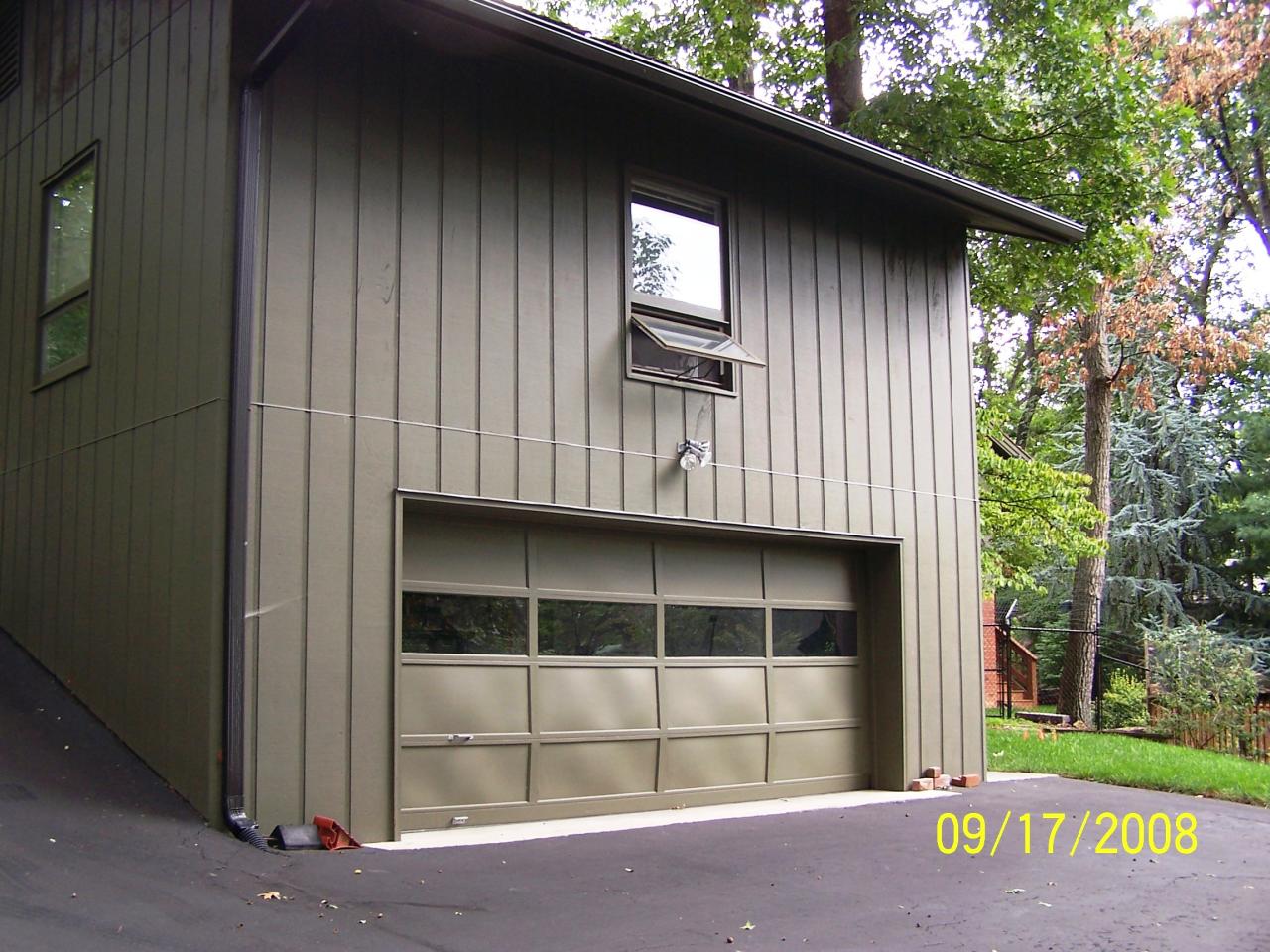 5130 Falcon Ridge Road Roanoke, VA 24018 - Photo 8 of 25 Garage