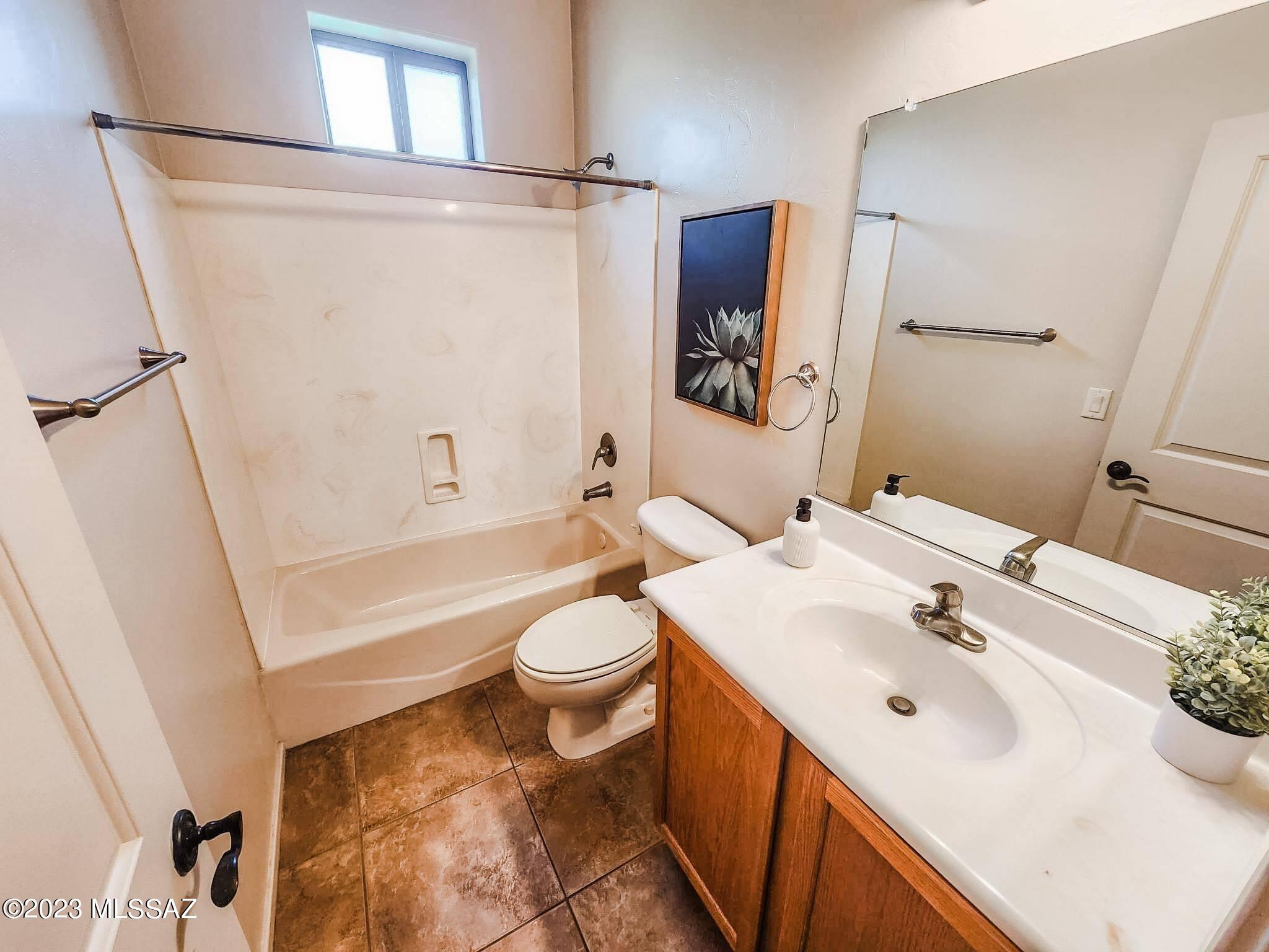 2026 East River Road, Unit 203 Tucson, AZ 85718 - Photo 10 of 12
