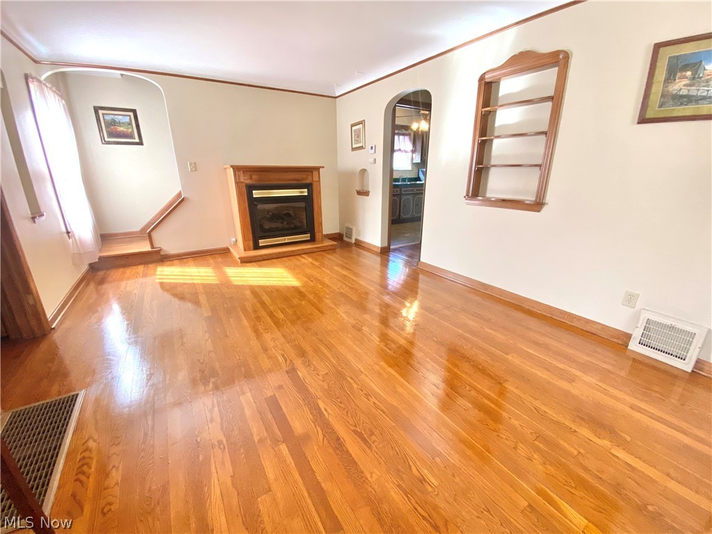 4176 Ridgeview Road Cleveland, OH 44144 - Photo 3 of 21 Gallery Image 3