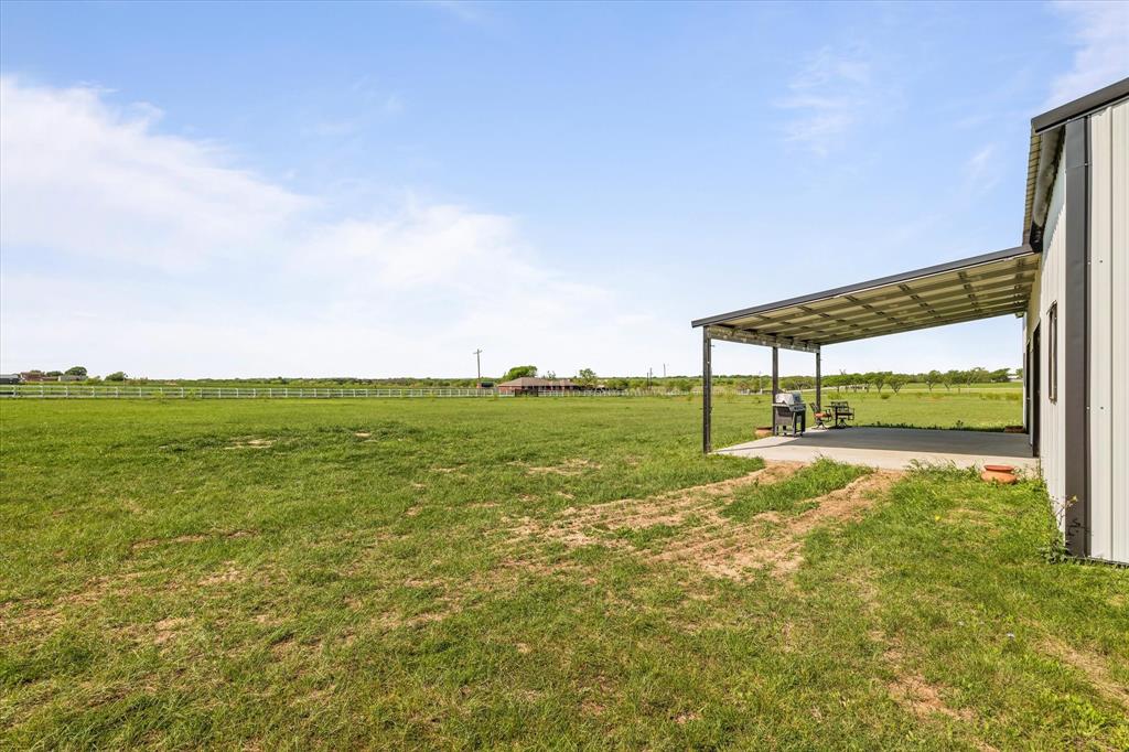 25 Cr 235 Valley View Valley View, TX 76272 - Photo 8 of 23