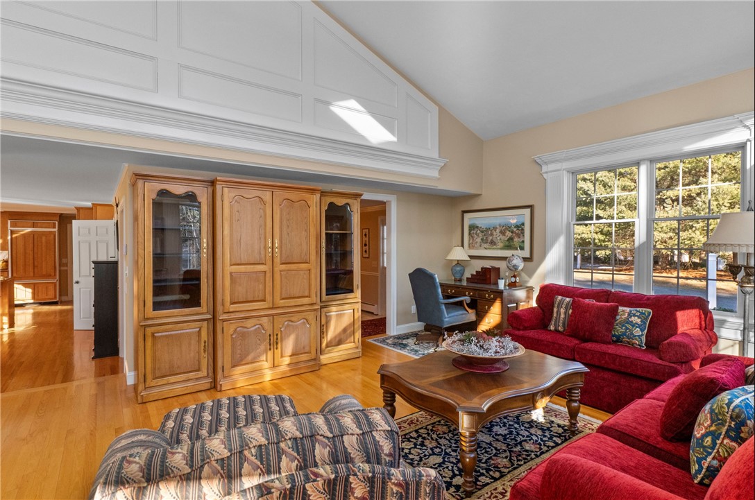 13 Chiswick Road Smithfield, RI 02828 - Photo 11 of 28