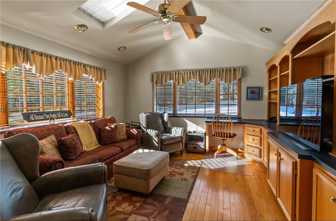 13 Chiswick Road Smithfield, RI 02828 - Photo 16 of 28