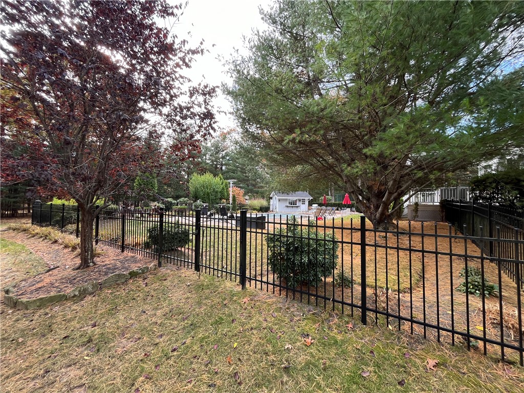 13 Chiswick Road Smithfield, RI 02828 - Photo 23 of 28