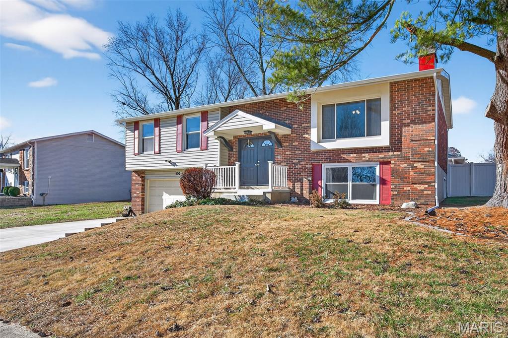 893 Napoli Drive Ballwin, MO 63021 - Photo 2 of 59