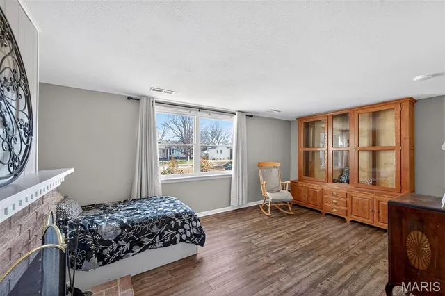 $335,000 | 893 Napoli Drive, Ballwin, MO 63021