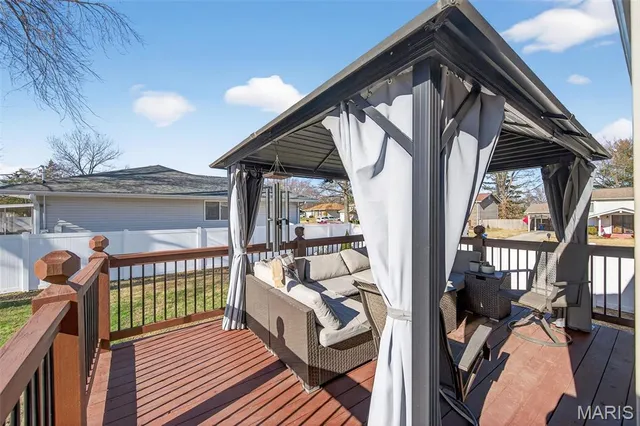 $335,000 | 893 Napoli Drive, Ballwin, MO 63021