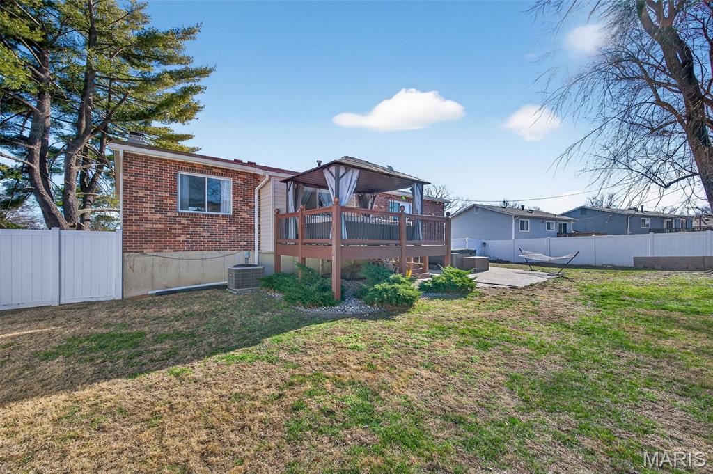 893 Napoli Drive Ballwin, MO 63021 - Photo 41 of 59