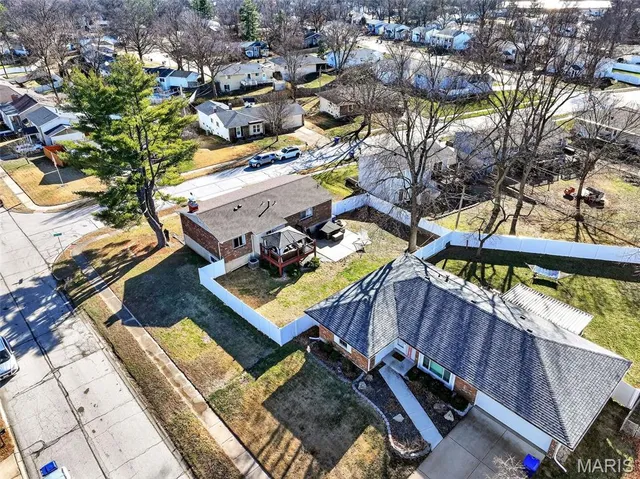 $335,000 | 893 Napoli Drive, Ballwin, MO 63021