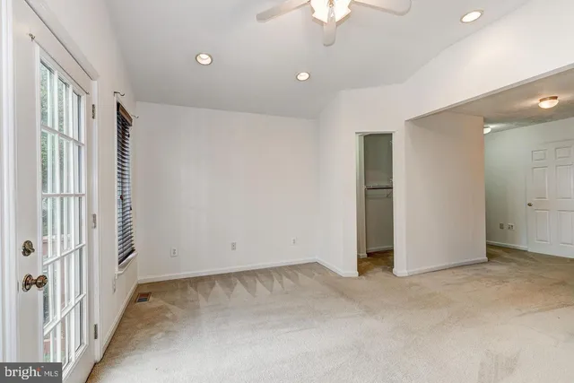 $3,500 | 6263 Woodcrest Drive, Ellicott City, MD 21043