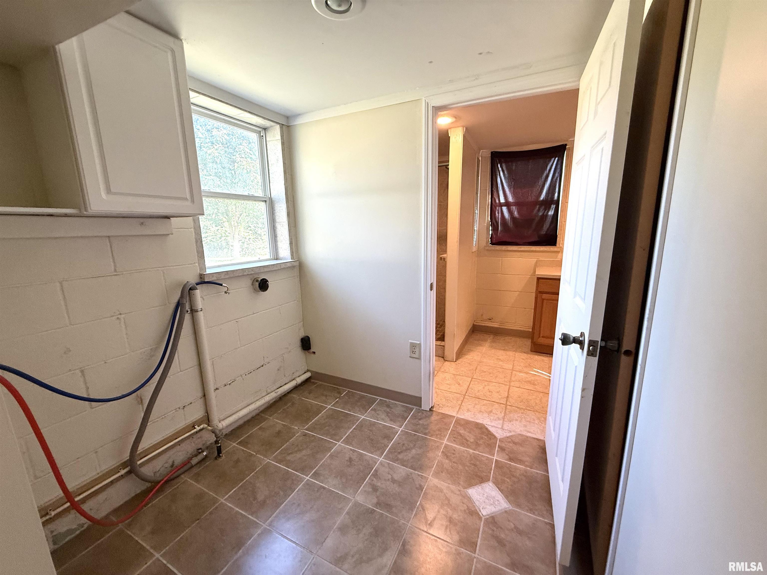 3509 Ellington Road Quincy, IL 62305 - Photo 13 of 24 Gallery Image 13