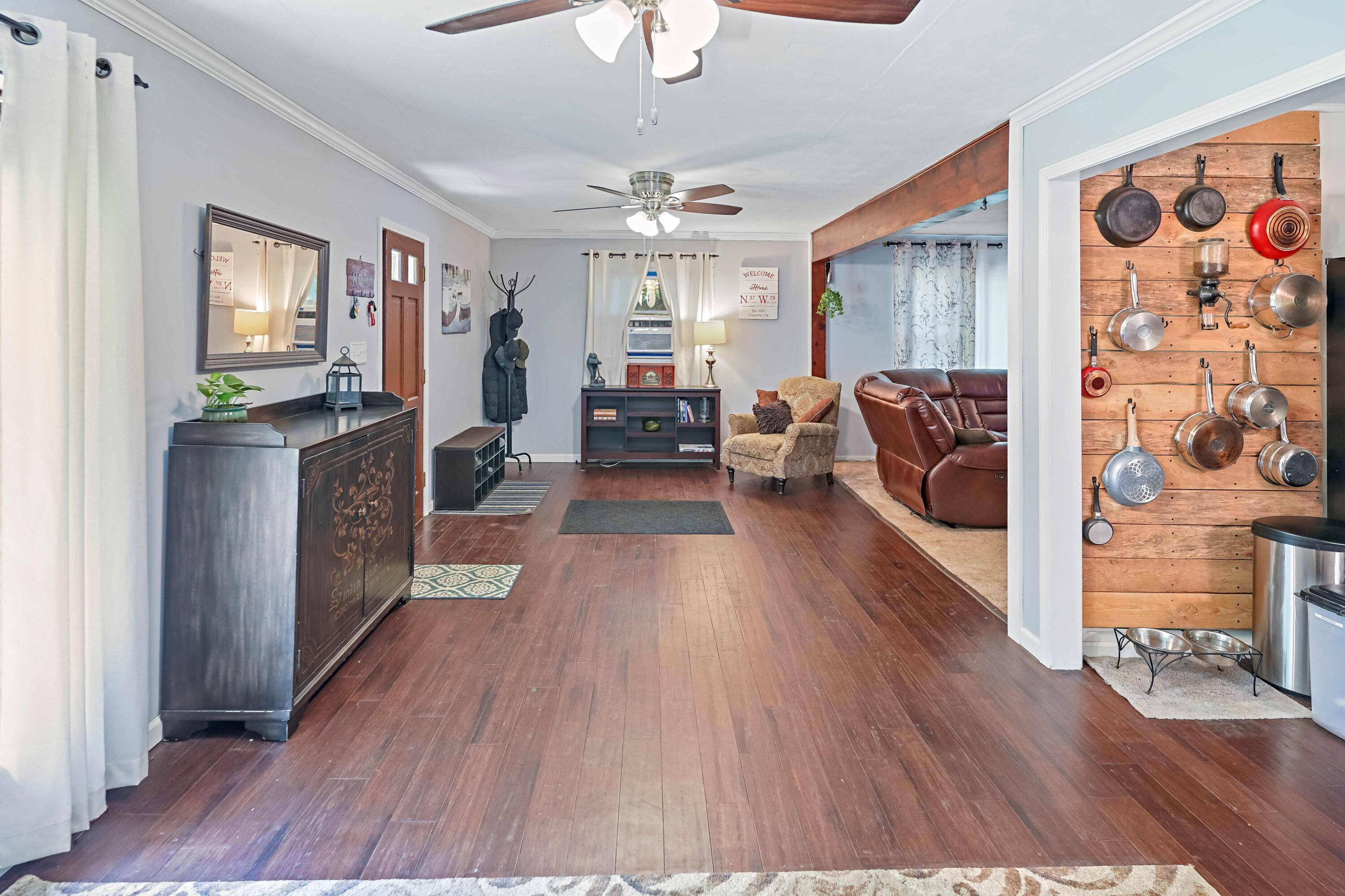 2904 Trinity Road Troutville, VA 24175 - Photo 4 of 26 DSC04816