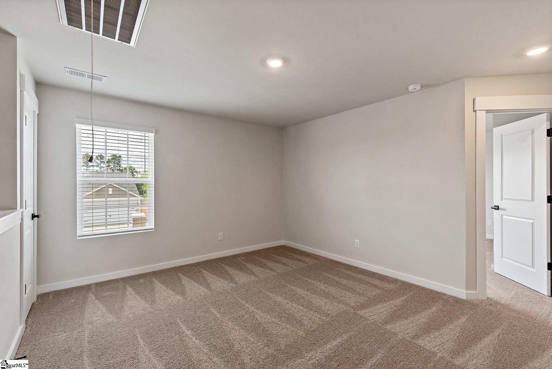 1229 Crested Iris Street Moore, SC 29369 - Photo 11 of 20