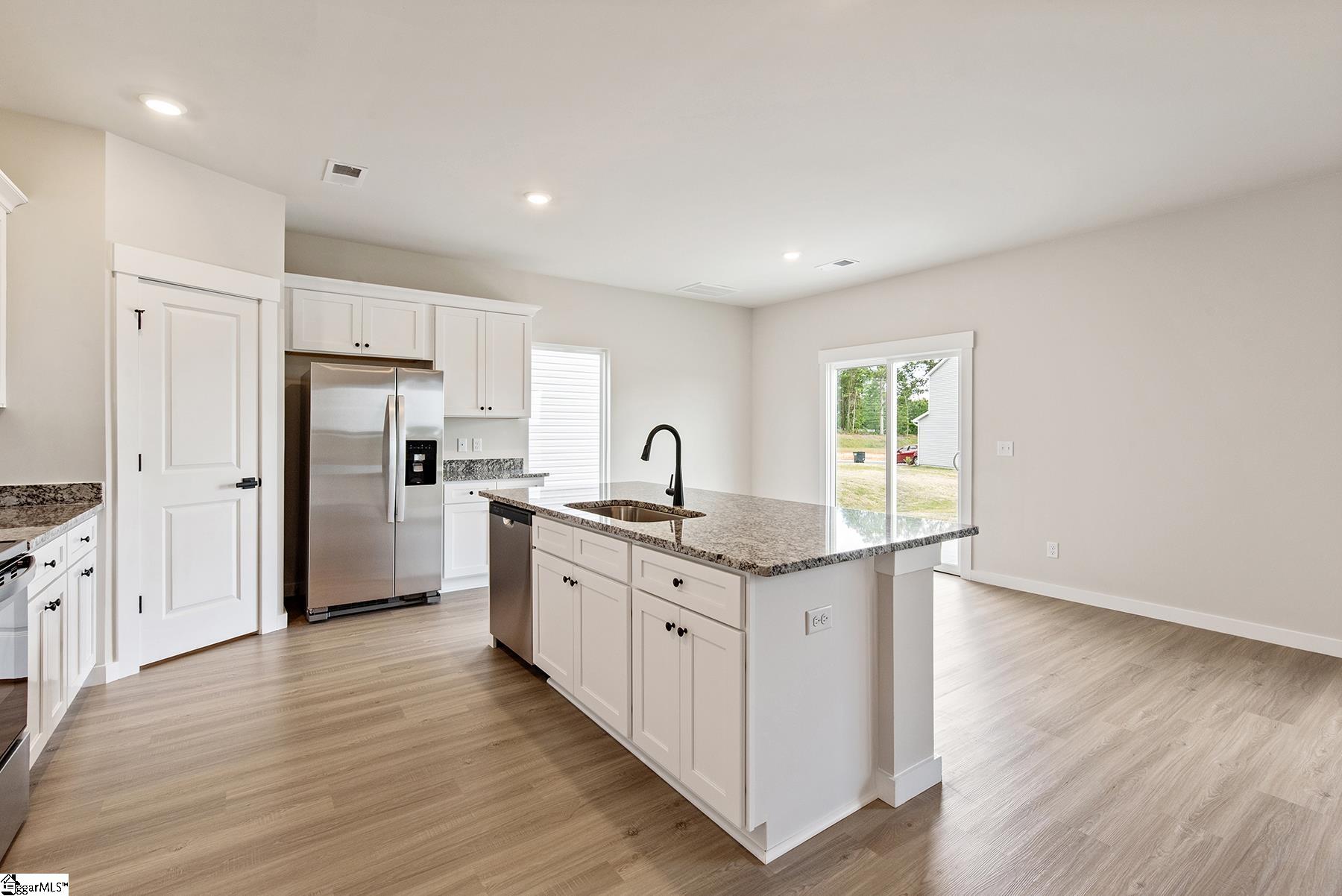 1229 Crested Iris Street Moore, SC 29369 - Photo 9 of 20