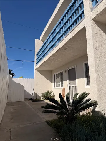 $3,295 | 156-3 West Mariposa, San Clemente, CA 92672