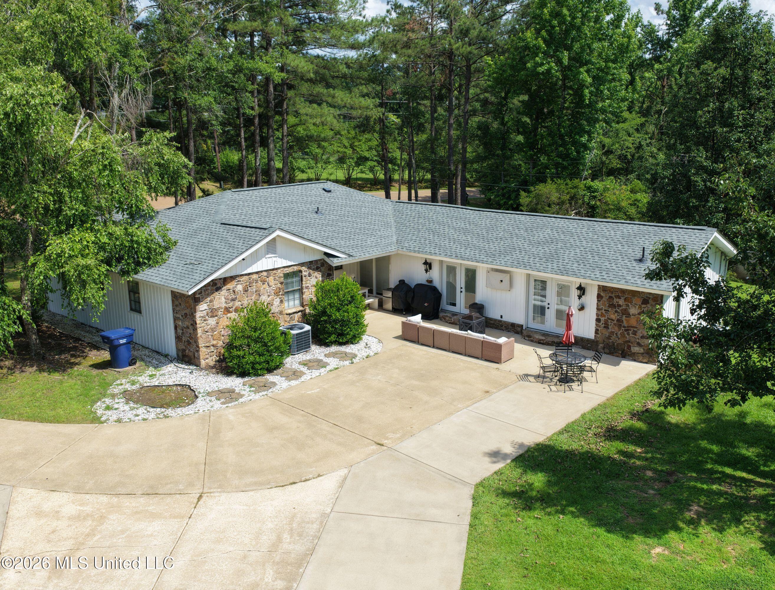 415 Woodland Road Batesville, MS 38606 - Photo 15 of 120 2rlawk1.12