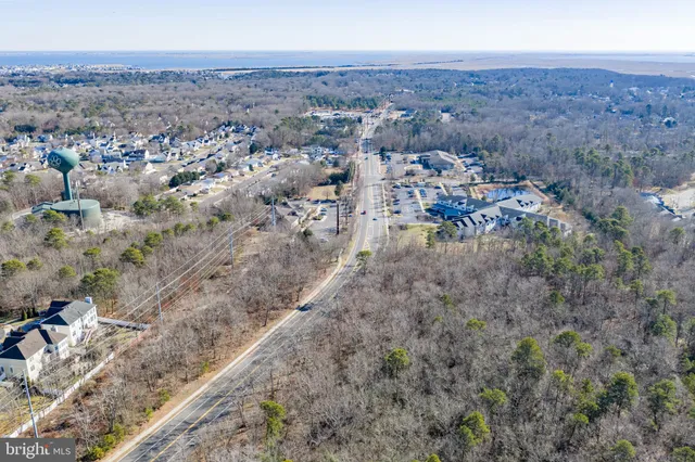 $399,900 | 307 Mathistown Road, Little Egg Harbor, NJ 08087