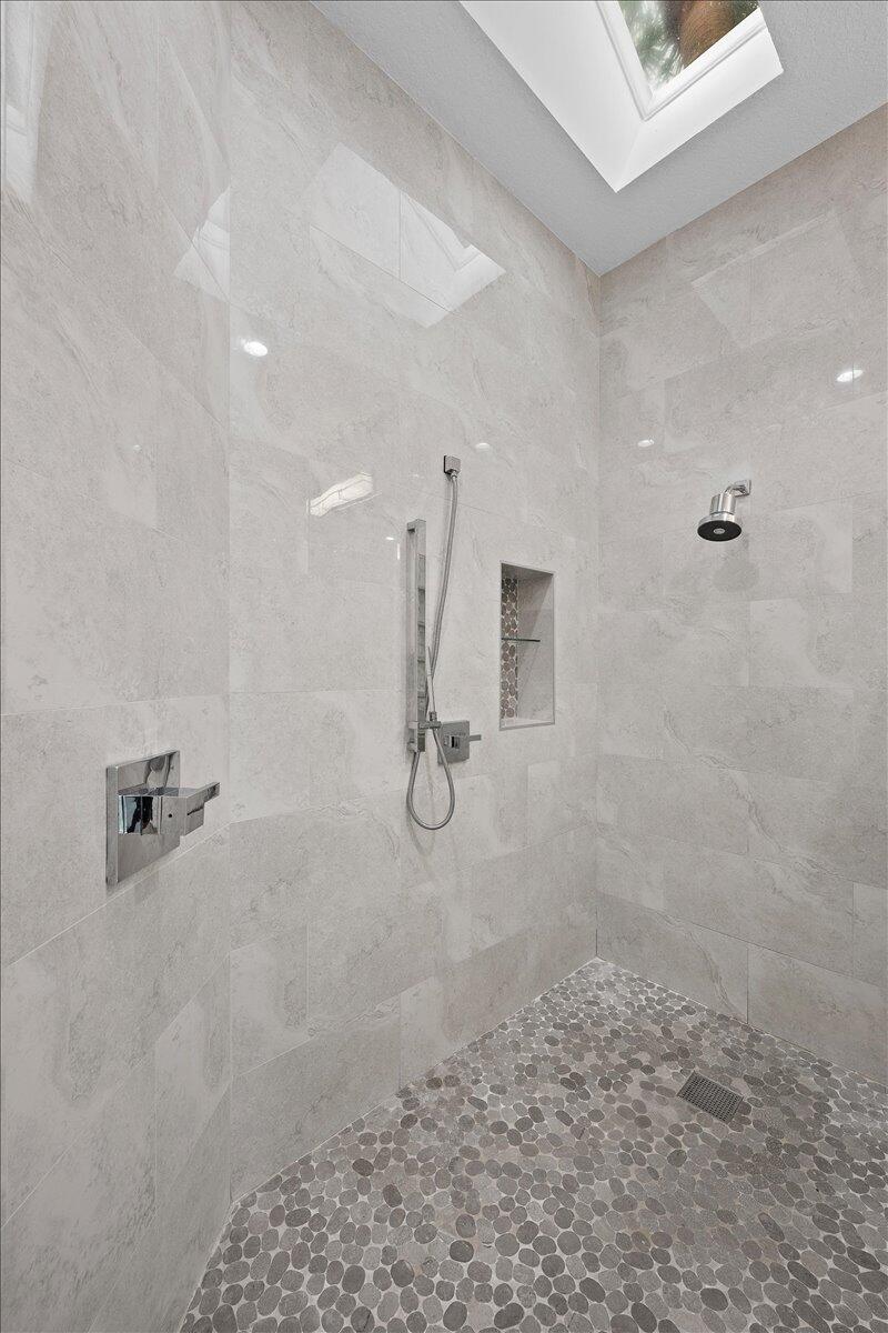 169 Hampton Circle Jupiter, FL 33458 - Photo 16 of 30 169 Hampton Circle