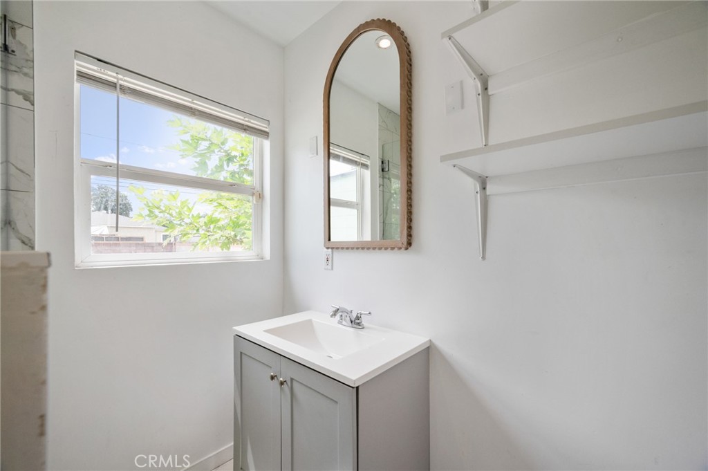 2736 Jackson Street East Carson, CA 90810 - Photo 16 of 37