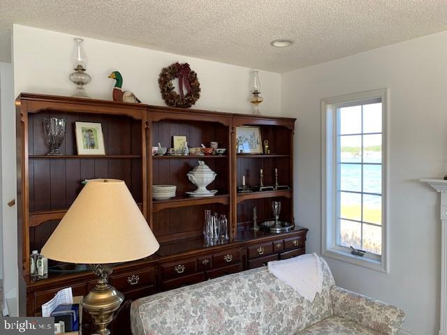 5 The Point Ocean Pines, MD 21811 - Photo 8 of 22 Living room 2nd fllor