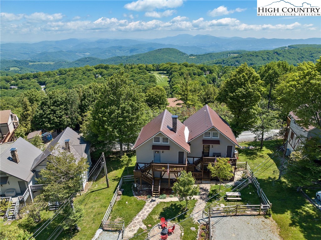 109 North Pinnacle Ridge Road, Unit 12 Beech Mountain, NC 28604 - Photo 1 of 26 Gallery Image 1