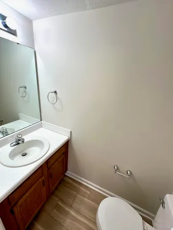 $1,199 | 102 Lakehurst Avenue, Unit 102, Salem, VA 24153