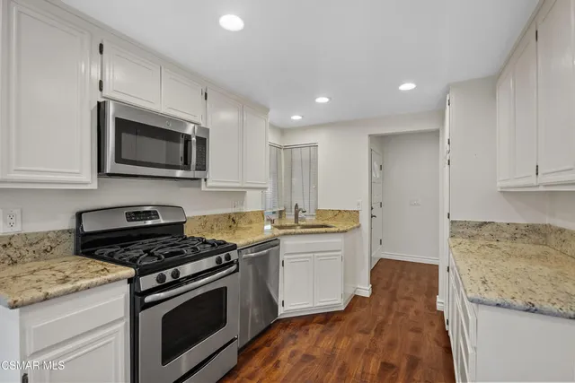 $915,000 | 32 Herringbone Court, Newbury Park, CA 91320