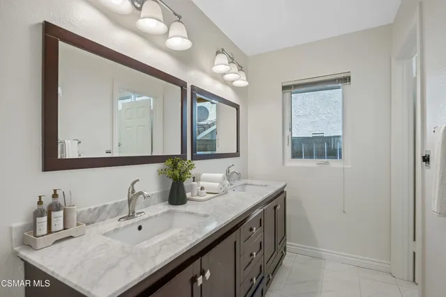 $915,000 | 32 Herringbone Court, Newbury Park, CA 91320