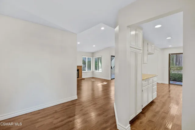 $915,000 | 32 Herringbone Court, Newbury Park, CA 91320