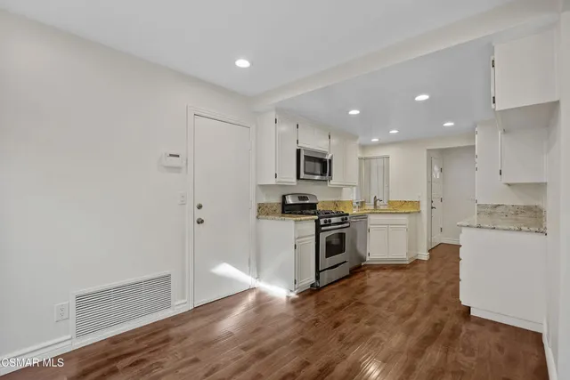 $915,000 | 32 Herringbone Court, Newbury Park, CA 91320