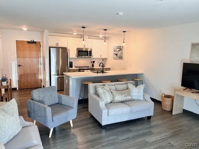 $1,760 | 22 Loso Drive, Cicero, NY 13039