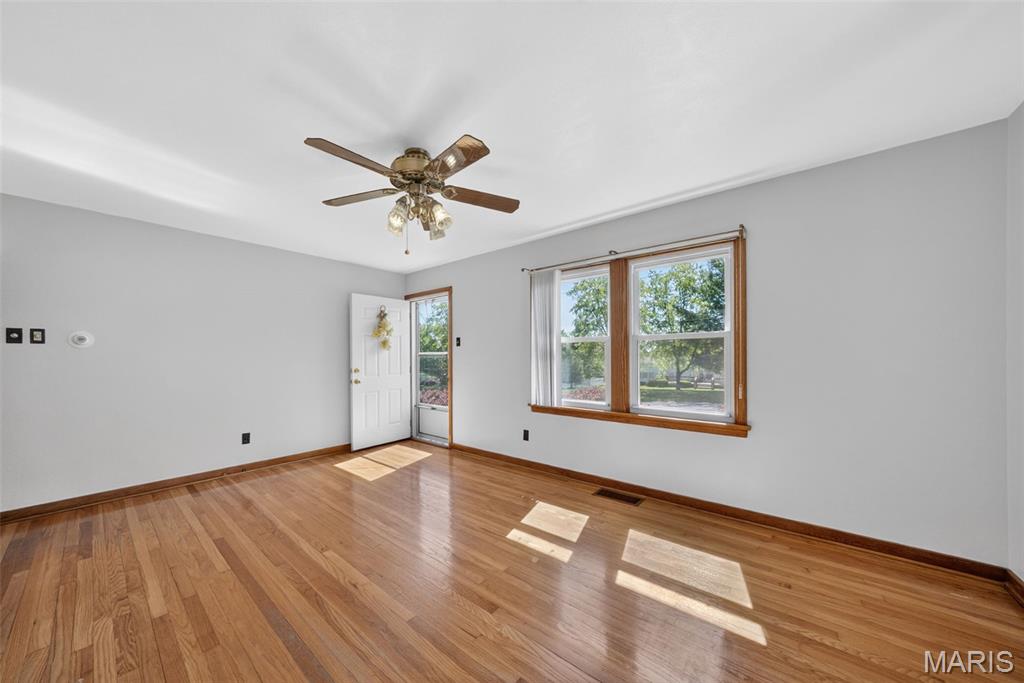 3909 Shackelford Road Florissant, MO 63034 - Photo 8 of 44