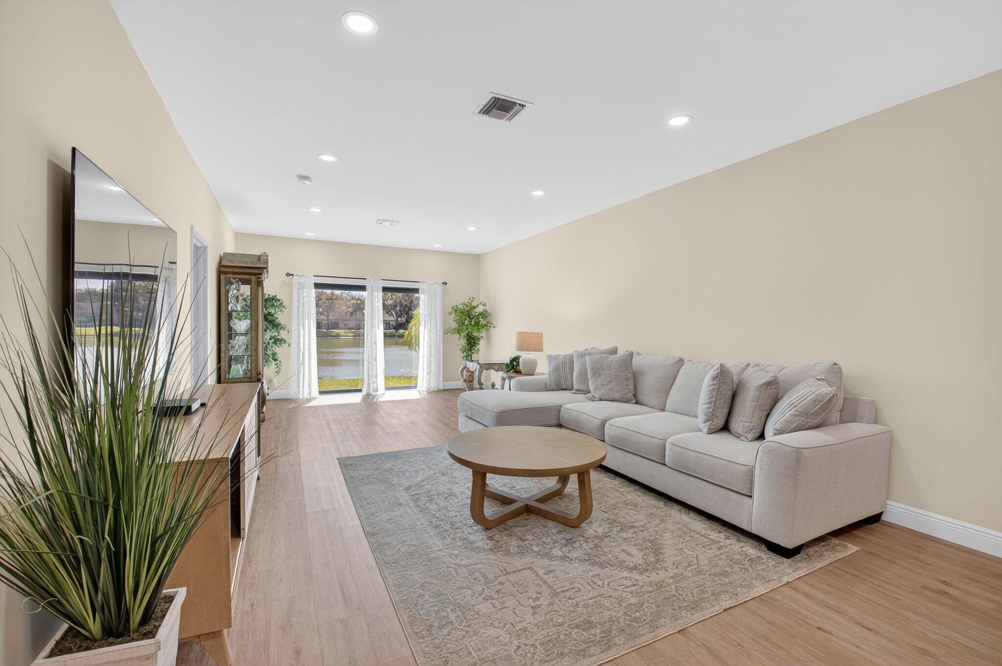 8350 Springlake Drive Boca Raton, FL 33496 - Photo 3 of 54 7-web-or-mls-DSC_5679