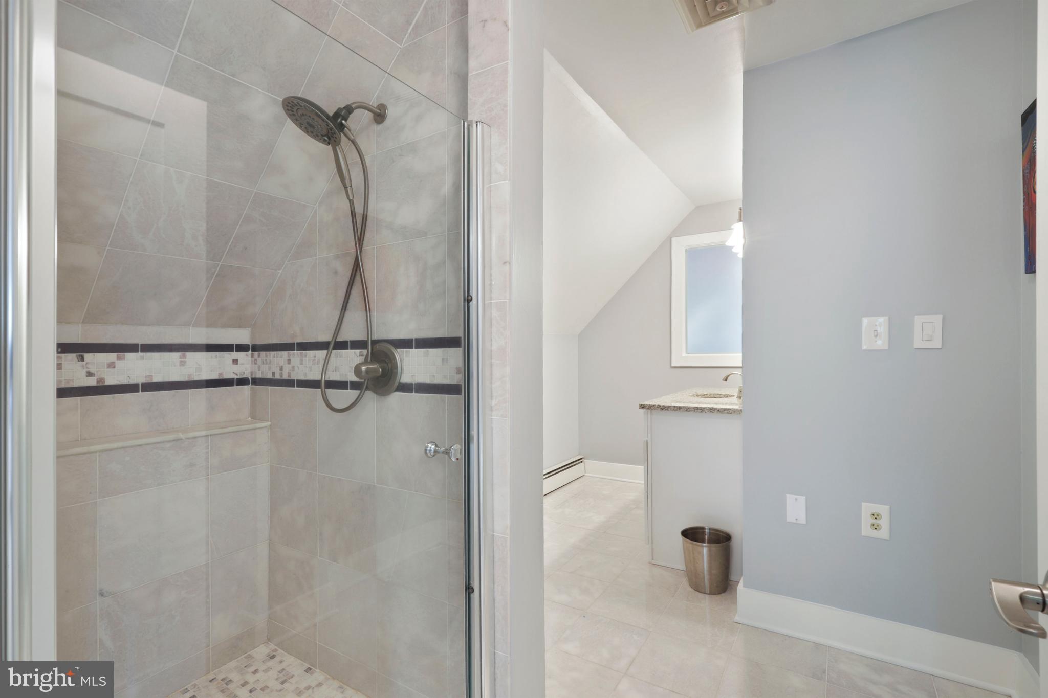 3820 Blenheim Road Phoenix, MD 21131 - Photo 66 of 125 Full bath next to third bathroom