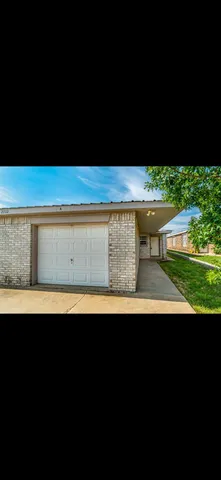 $1,400 | 2702 9th Avenue, Canyon, TX 79015