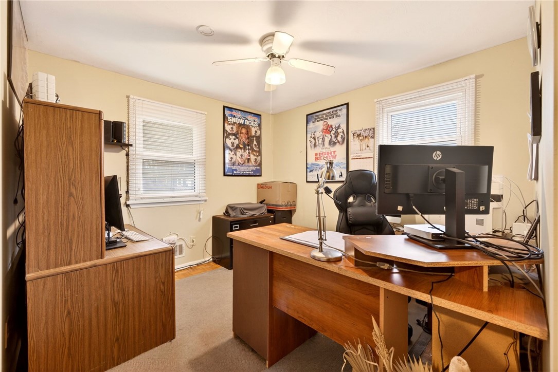 19 Gannett Road Farmington, NY 14425 - Photo 16 of 28