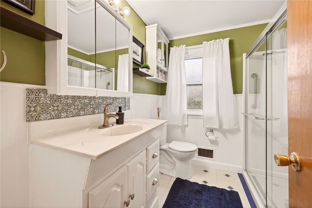 19 Gannett Road Farmington, NY 14425 - Photo 17 of 28