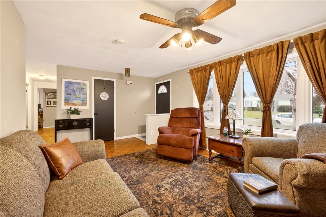 19 Gannett Road Farmington, NY 14425 - Photo 6 of 28