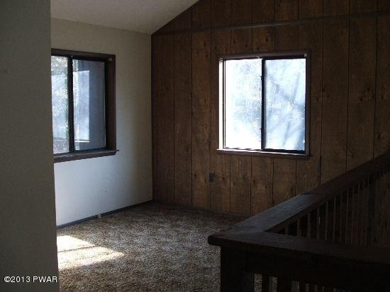 694 Decker Road Bushkill, PA 18324 - Photo 6 of 11
