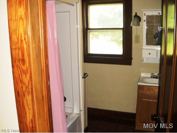 255 Highland Ridge Road Lowell, OH 45744 - Photo 8 of 11 BATH