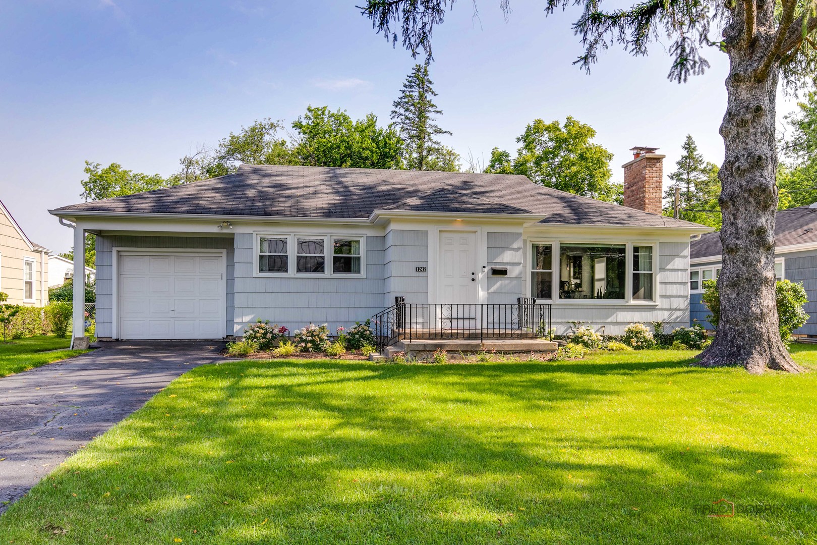 1242 Arbor Vitae Road Deerfield, IL 60015 - Photo 1 of 17 Gallery Image 1