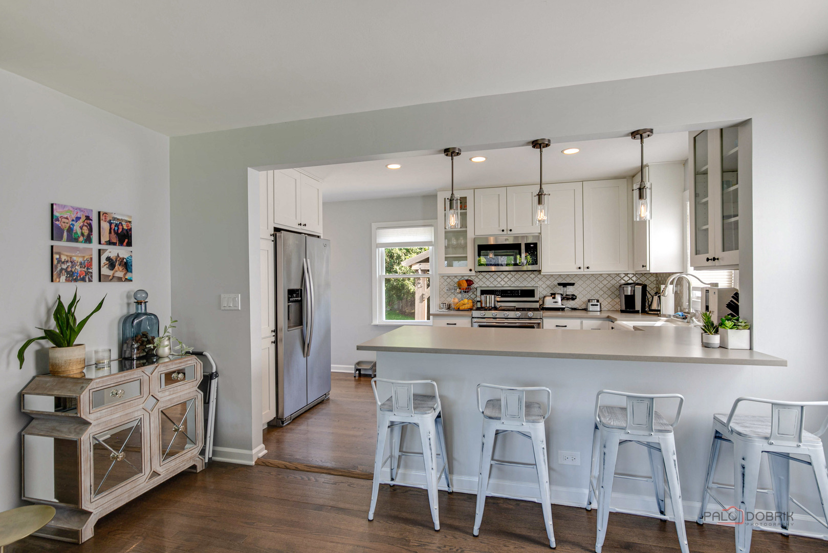 1242 Arbor Vitae Road Deerfield, IL 60015 - Photo 5 of 17 Gallery Image 5
